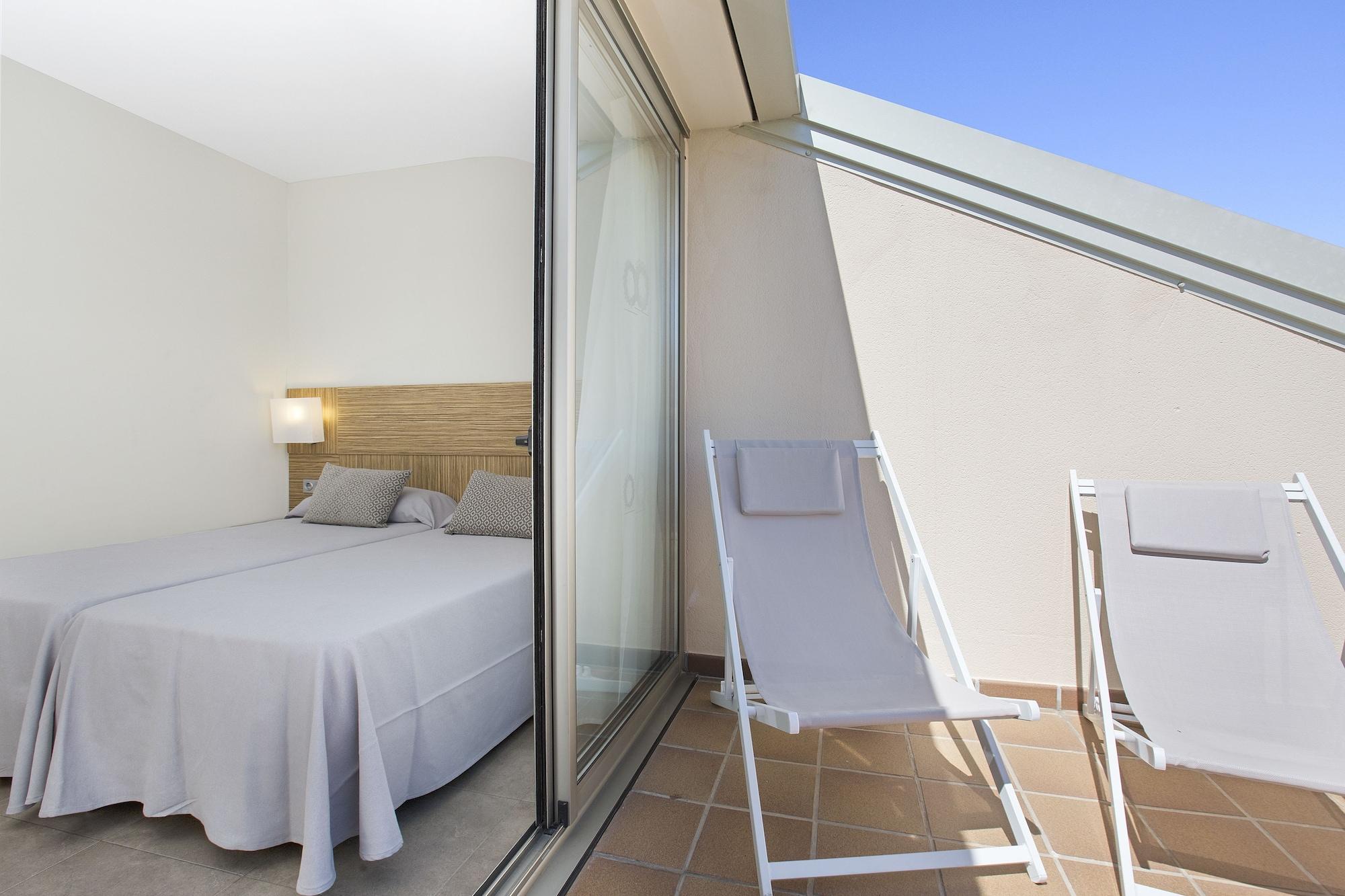 Aparthotel Odissea Park Santa Susanna Exterior photo