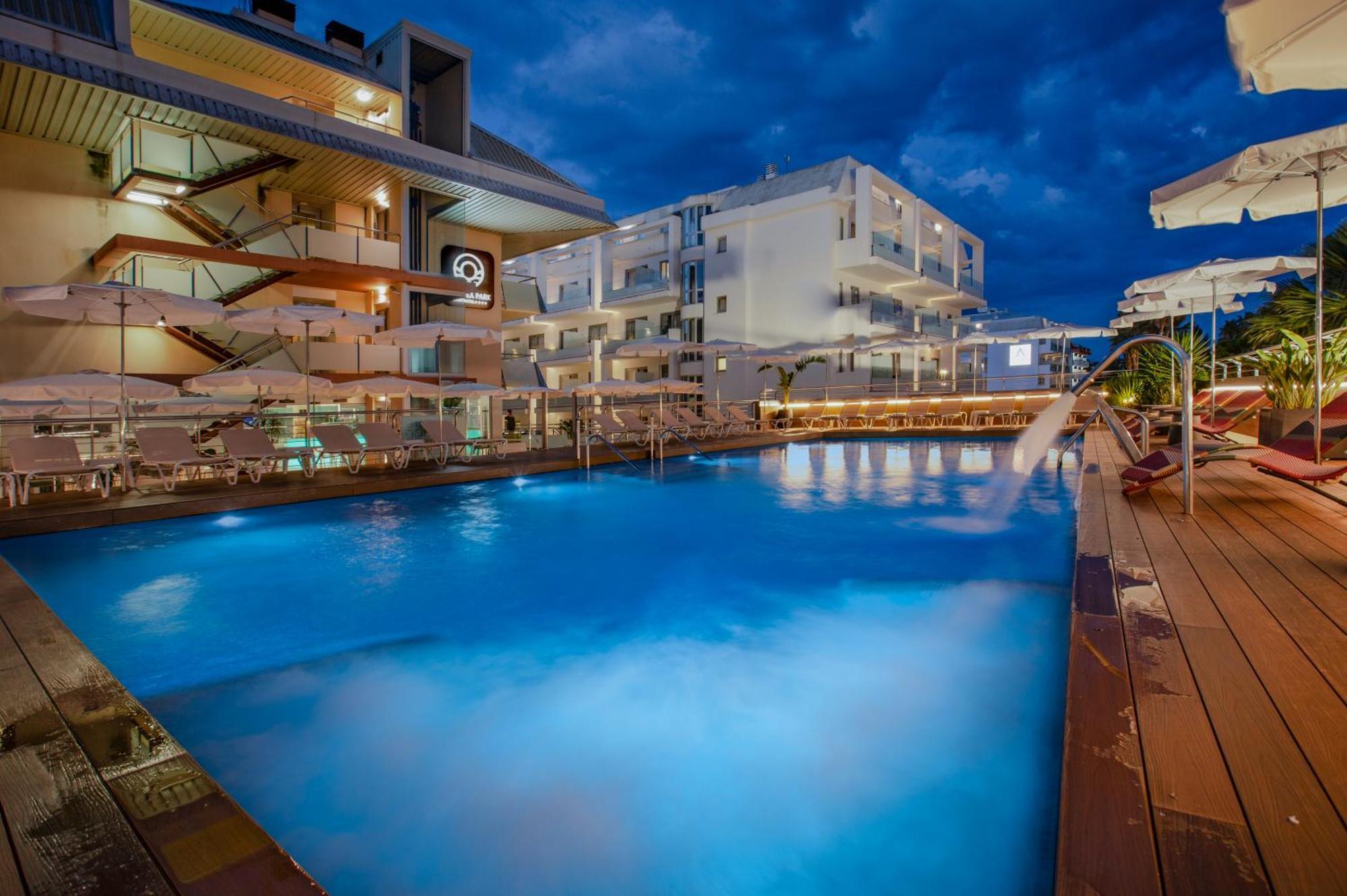 Aparthotel Odissea Park Santa Susanna Exterior photo